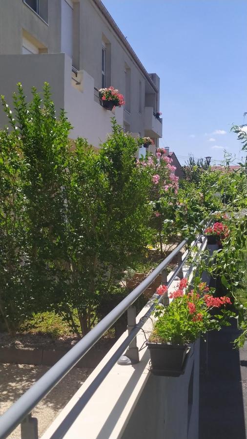 Residence Carouge Appart Hotel Бретіньї-сюр-Орж Екстер'єр фото