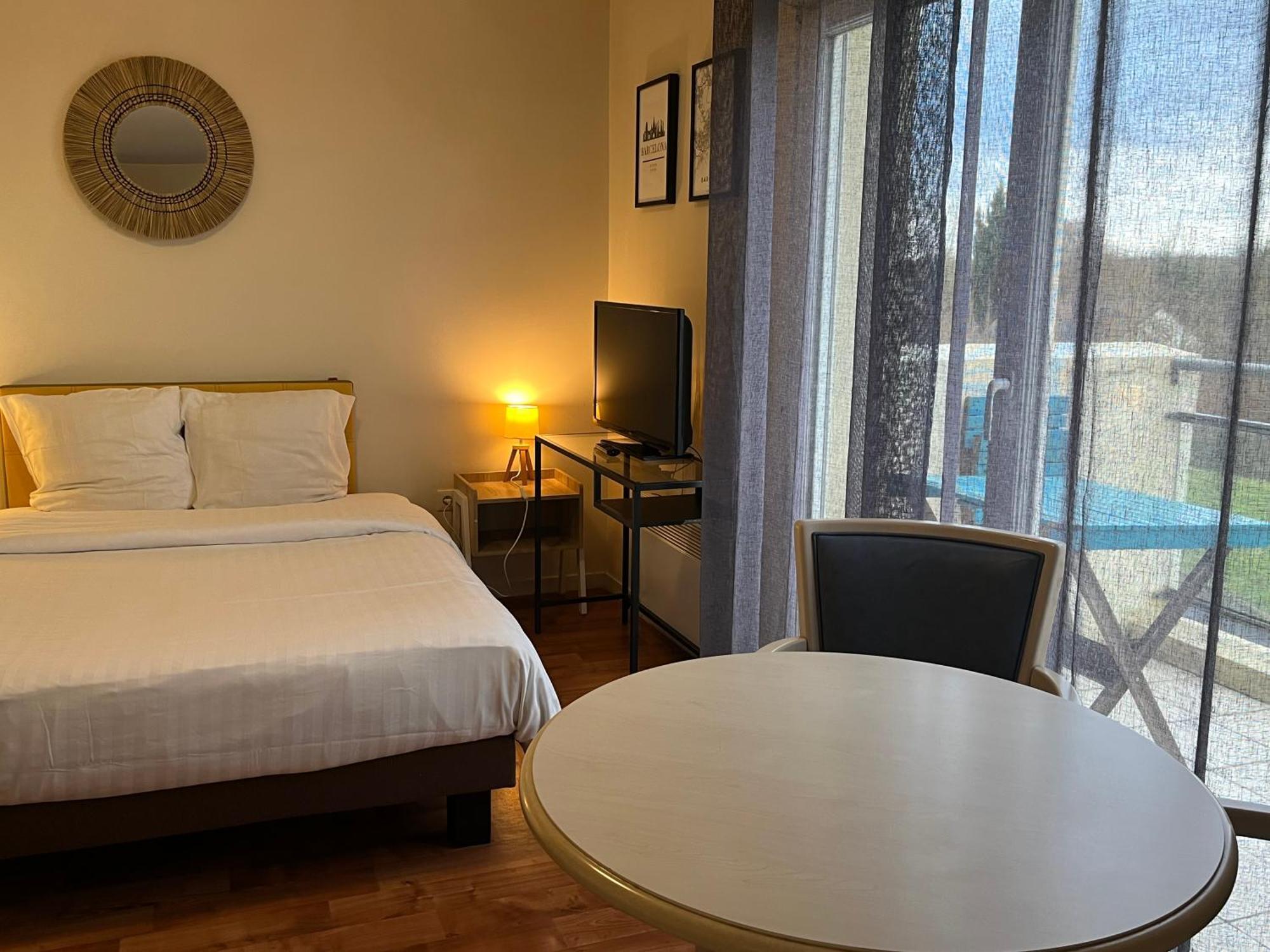 Residence Carouge Appart Hotel Бретіньї-сюр-Орж Екстер'єр фото