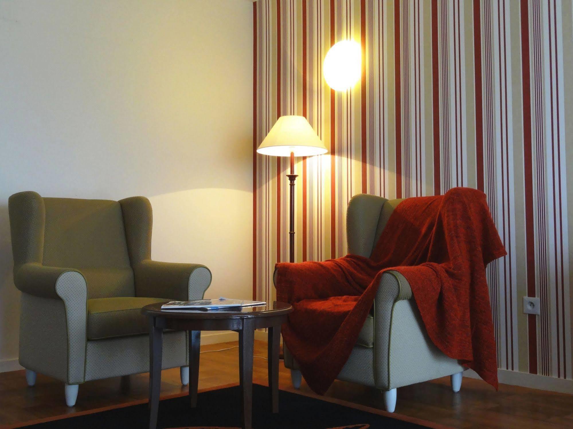Residence Carouge Appart Hotel Бретіньї-сюр-Орж Екстер'єр фото