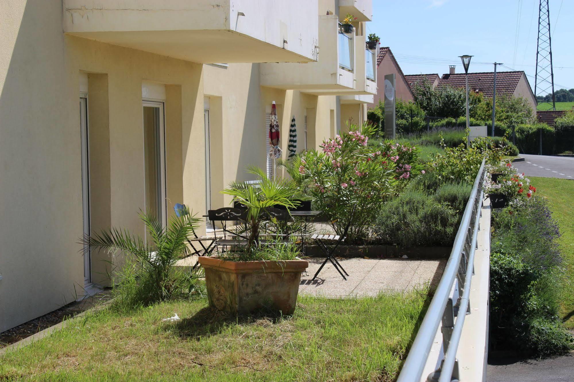 Residence Carouge Appart Hotel Бретіньї-сюр-Орж Екстер'єр фото